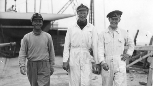 GULL-TRIO: Thor Thovaldsen, Håkon Barfod og Sigve Lie fikk heltestatus etter å ha vunnet gull for Norge i to OL på rad. Bildet er fra 1948.