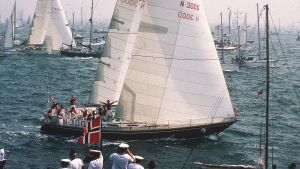 WHITBREAD: Det var folksomt da «Berge Viking» startet i The Solent i 1981 i Whitbread Round The World Race.
