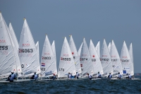LETT: Svært lette vindforhold preget første dag av verdenscup-regattaen i Medemblik.